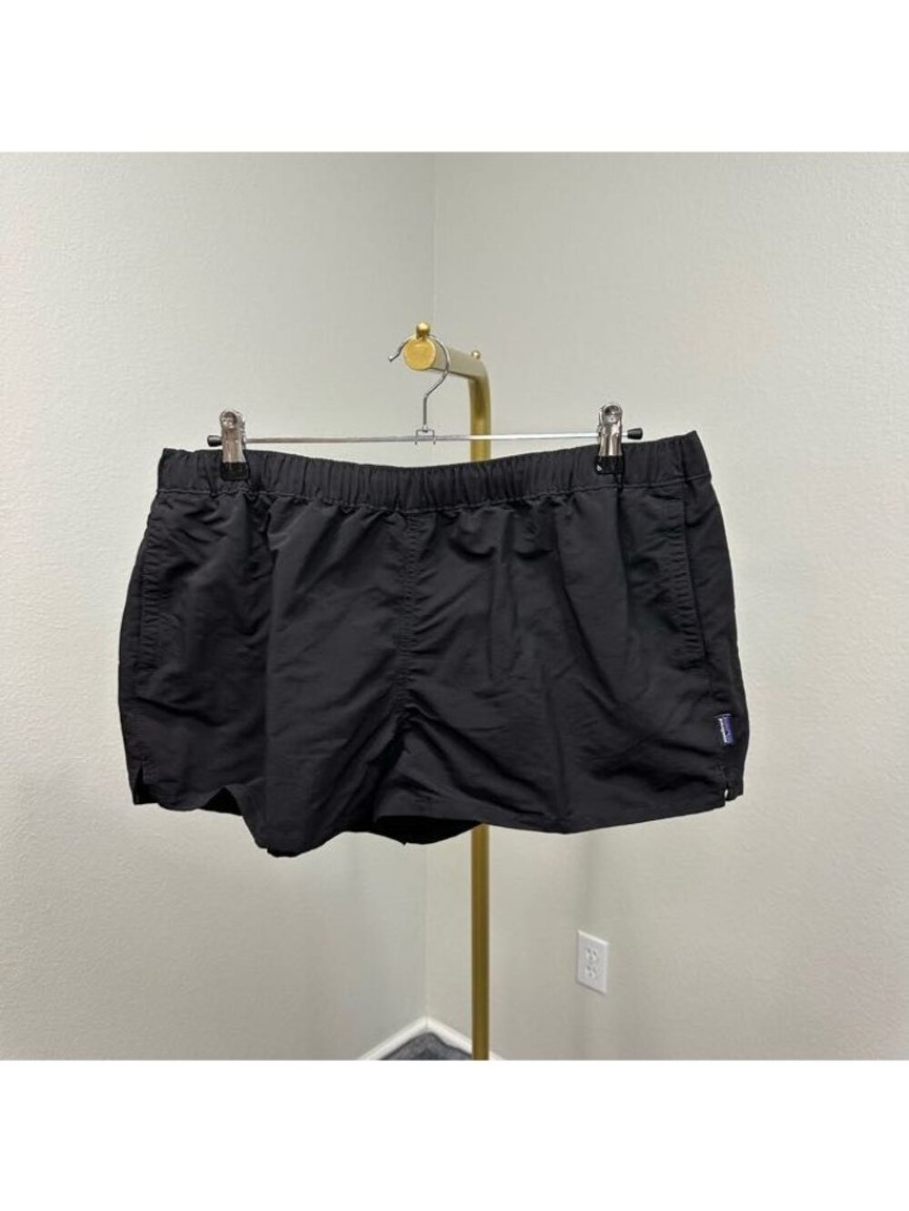 Patagonia 57043 Barely Baggie Black Board Shorts 2.5 Inseam Nylon Womens Size XL